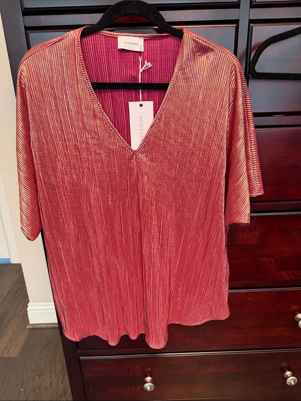 Adrienne Metallic Rose Ribbed V-Neck Short-Sleeve Top-NWT